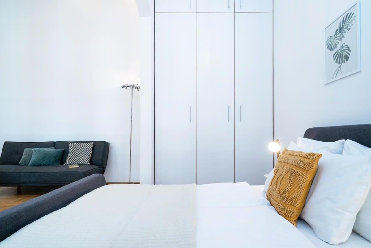 Lovely Downtown Apartment Close To The Basilica Budapest Ngoại thất bức ảnh