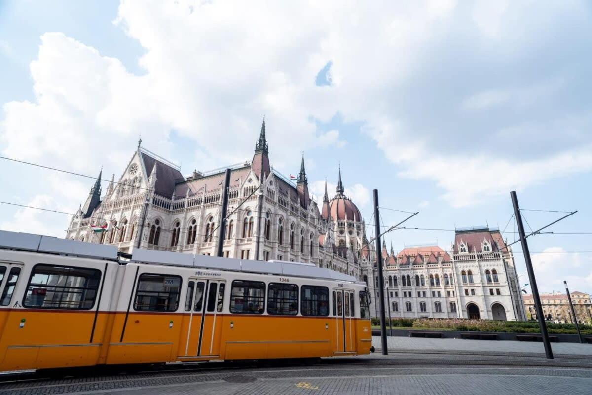 Lovely Downtown Apartment Close To The Basilica Budapest Ngoại thất bức ảnh